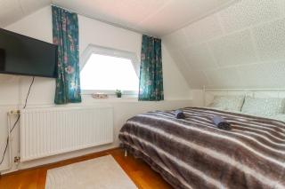 2BR Lavender Hideaway House by NW - 5
