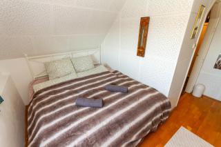 2BR Lavender Hideaway House by NW - 3