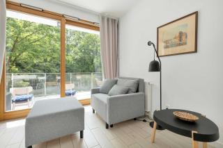 Cosy Apartment Parking & Balcony Close to the Kępa Redłowska by Noclegi Renters - 0