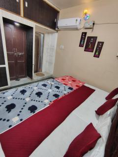 Shiv kripa guest house 200 Metres from Kashi Vishwanath Temple - Varanasi - 8