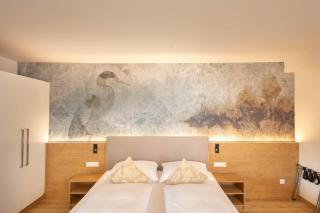 Hotel Garni Wurzer - Velden am Wörthersee - 9
