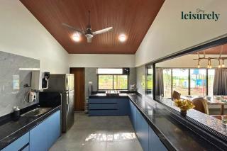 StayLeisurely The Leisure Lab 5BHK, Khopoli - Jambhulpāda - 9