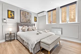 The Liverpool Street Boutique - 1