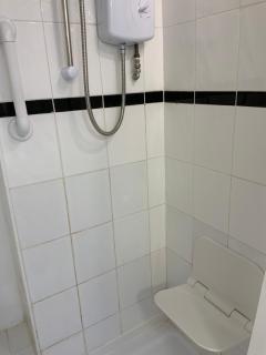 The Glenroy Guest House - 5