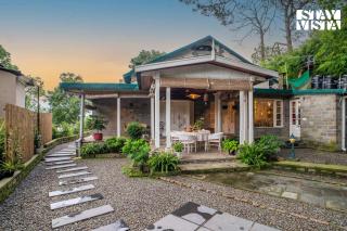 StayVista at Ellis Ville with Bonfire, Lawn - Kasauli - 9