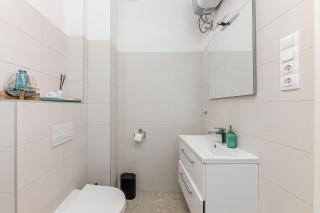 Designer Boho Loft 2BA 2BR AC Balcony - 7