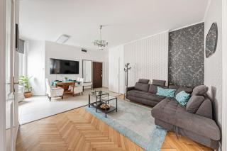 Designer Boho Loft 2BA 2BR AC Balcony - 0