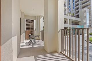 Spacious 1 bedroom in creek beach-Huge Balcony - 2