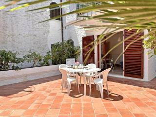 232 - Appartamento Bilocale al TAUNUS con portico e ampio giardino condominiale - SPIAGGIA inclusa nel prezzo - 3