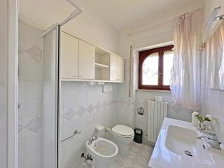 232 - Appartamento Bilocale al TAUNUS con portico e ampio giardino condominiale - SPIAGGIA inclusa nel prezzo - 1