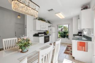 10 Min from Disney Themed 2 Bd Private Pool - 7