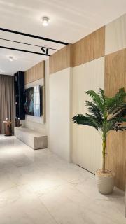 Professionally designed three-bedroom apartment - 9