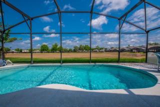 Near Disney World 4 Bd 3 Bt Home with Private Pool - 2