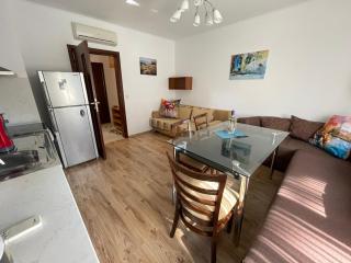 Beachside Garden Escape - Varna - 8