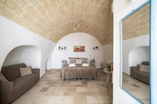 Fratti 21 Private Studio in Ostuni Old Town - 0