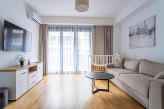 Modern One-Bedroom Apartment - 5 min to Porto Montenegro - 9