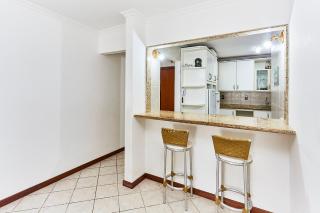 1090 Apartamento com linda vista para o mar , de frente para Avenida de Bombinhas. - 2