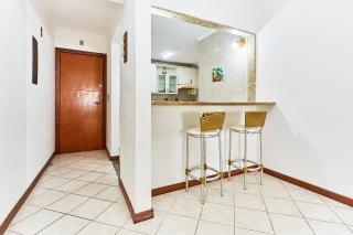 1090 Apartamento com linda vista para o mar , de frente para Avenida de Bombinhas. - 3
