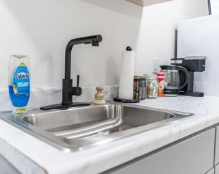 Petite 2BR Gem Mins to NYC Cafes Light Rail - Jersey City - 1