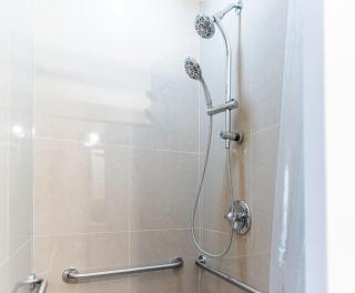 Getaway Private 2 Bedroom Apt Near NYC - Jersey City - 2