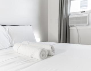 Getaway Private Bed close to NYC EWR Trans Cafe - Jersey City - 2