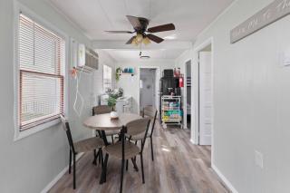 Stunning 2 BDRM Pets OK Retreat Step from WW Beach - Wildwood - 9