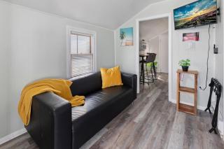 Stunning 2 BDRM Retreat Steps from WW Beach - Wildwood - 0