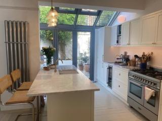 Beautiful Family Home Right By Hampstead Heath - London - 7