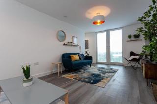 Modern & Spacious 2 Bed Apartment by Old Trafford - Manchester - 0