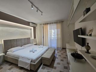 Square 21 - - 3