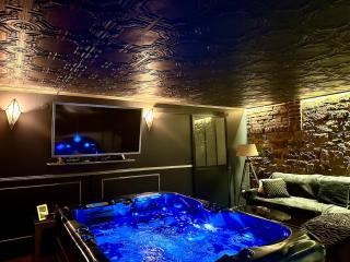 La Suite 1920 - Jacuzzi privé & Donjon - - 0