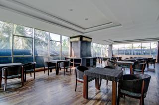 Townhouse Oak Pekanbaru near Mall Pekanbaru formerly Hotel Grand Sahara - Pekanbaru - 2