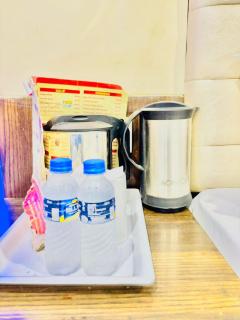 Hotel Saffron By A1Rooms - New Delhi - 5