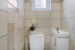 Watto Homes Studio - Sleeps 2 Parking & Central - Leicester - 5