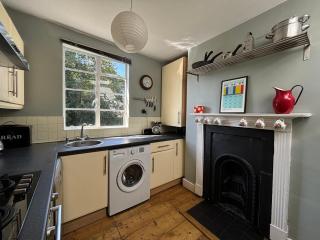 Quaint 1BD Victorian Flat in Iconic Neighbourhood - Londen - 9