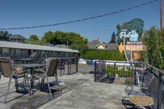 The Palms Motel - 4