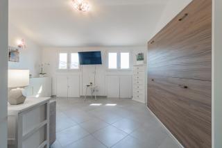 H11 ELENA HOUSE Vista - Porto - Sanremo - 4