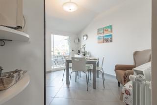 H11 ELENA HOUSE Vista - Porto - Sanremo - 5