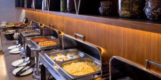 Corniche White City Hotel - 5