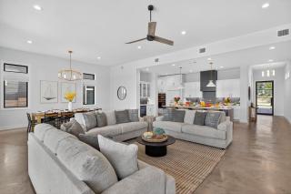 Sunset Oaks I with Concierge Services - 1