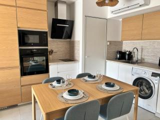 Very comfortable air-conditioned 2 rooms with direct beach access and a free parking - 9