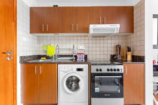 Modern Studio in Skycourts, Near Dubai Outlet Mall - 5