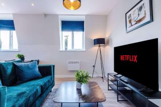 Stunning 1 Bedroom Apartment in Central Southport - Southport - 1