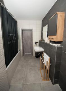 BP GARDEN APARTMENT - 1