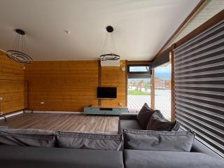 Cozy house 7 min walk from beach - 1