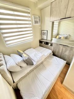 2BR Davao City Center Condo Pool - Davao - 4