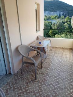 Roland Apartments - 2