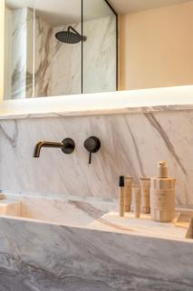 Acropolis 1910s Neoclassical Gem Marble Bathrooms - Athen - 1
