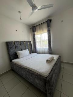 Buxton Point Kandy Three Bedroom Family House - 6