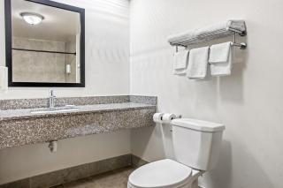 Econo Lodge - Jesup - 5